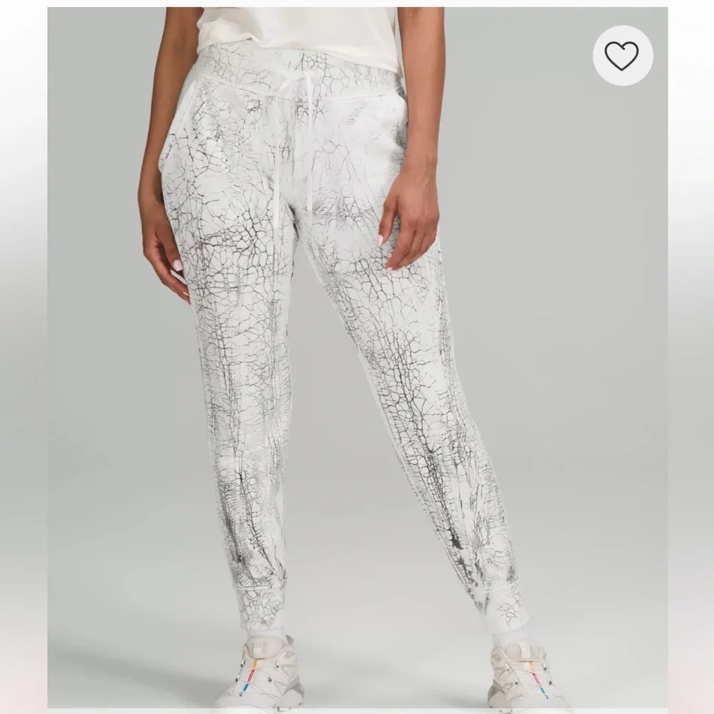 LULULEMON thick jogger pants size 14 white marbled